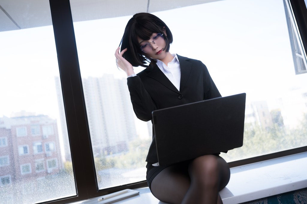 黑丝OL-8K-16p-Pivix